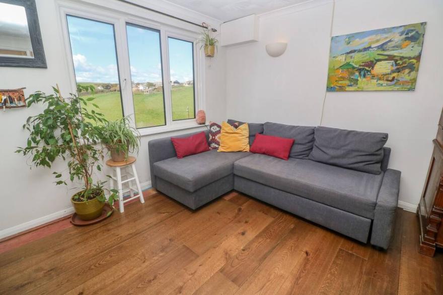 18 SOUTH WHEAL TOWAN, family friendly, with a garden in Porthtowan