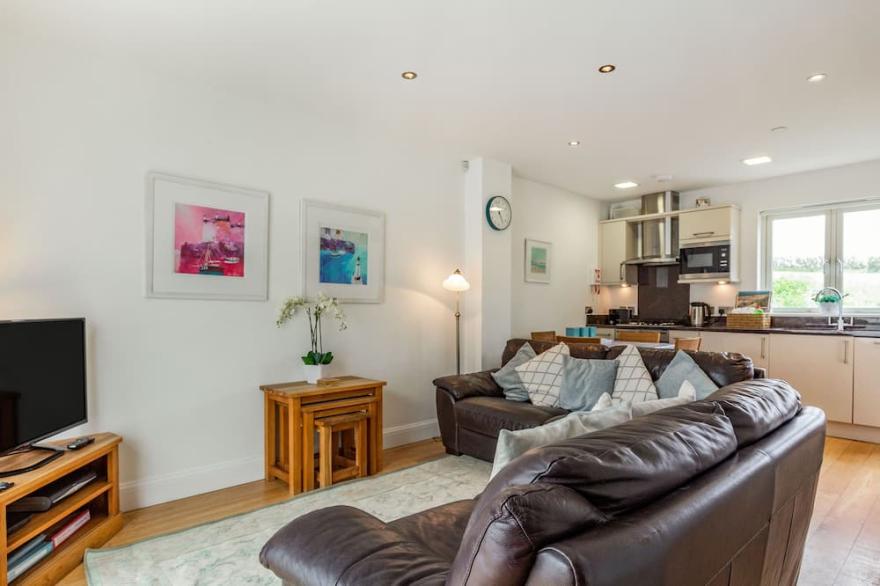 CONSTANTINE BAY COTTAGE, pet friendly in Constantine Bay