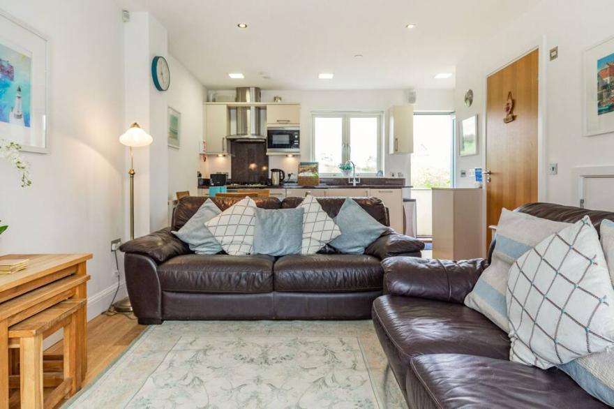 CONSTANTINE BAY COTTAGE, pet friendly in Constantine Bay
