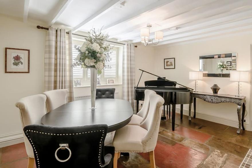 2 bedroom accommodation in Thornton le Dale near Pickering