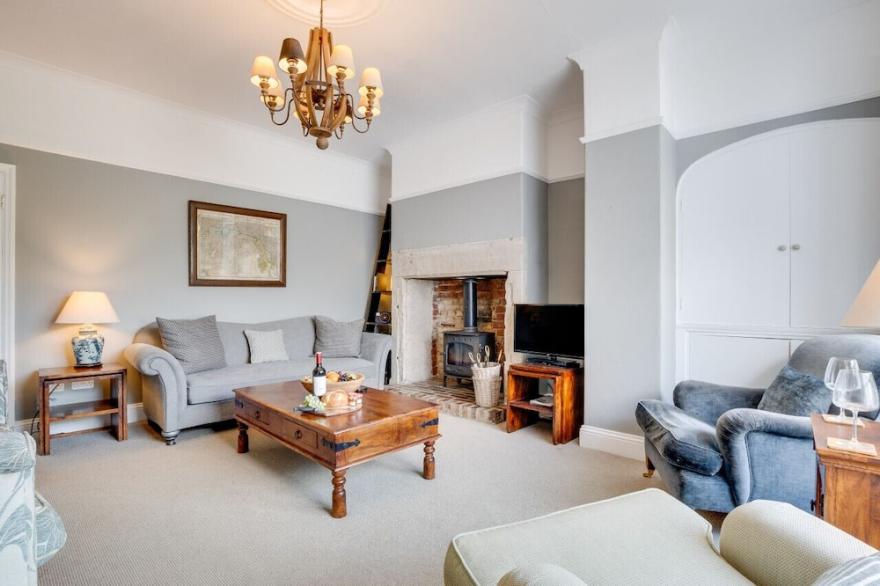The Boat House - Four Bedroom House, Sleeps 8