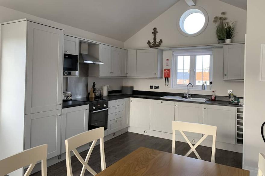 Seahorse Lodge -  a meadow lodge that sleeps 6 guests  in 3 bedrooms