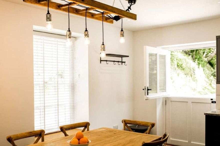 Glynn Bull Pen,  A Spacious, Secluded & Elegant Barn Conversion In Cornwall