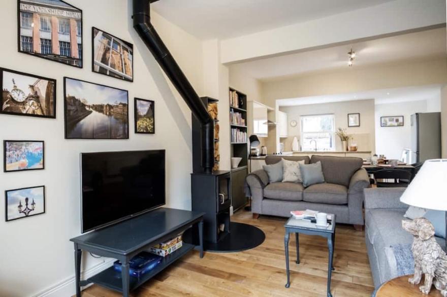 Sleeps 6#Central York#5★Townhouse#Parking#Cinema & Games Room