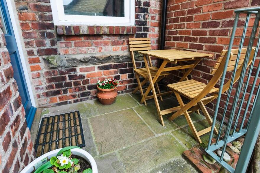 BAYSYDE, pet friendly, country holiday cottage in Alnmouth