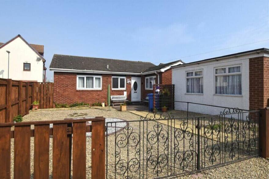ARCADIE, pet friendly, with a garden in Amble