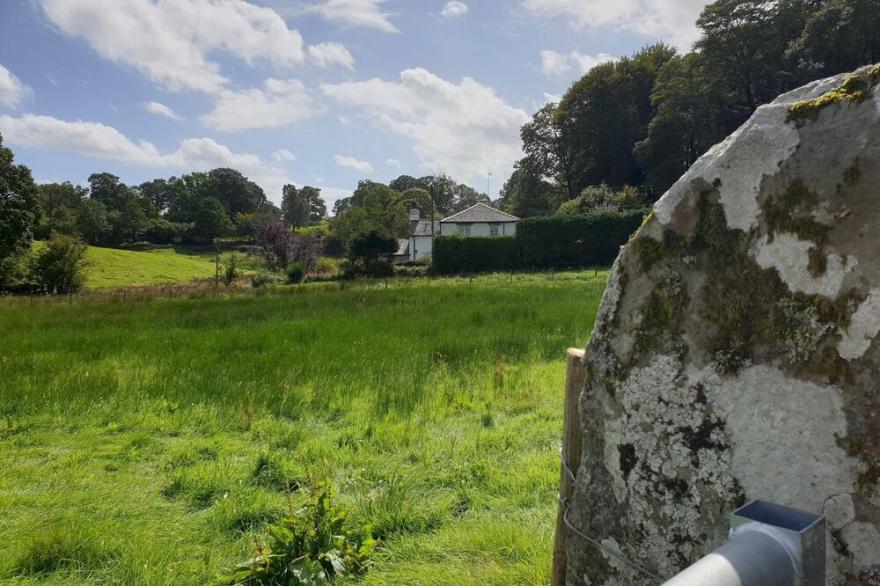 Barn End - Three Bedroom House, Sleeps 6