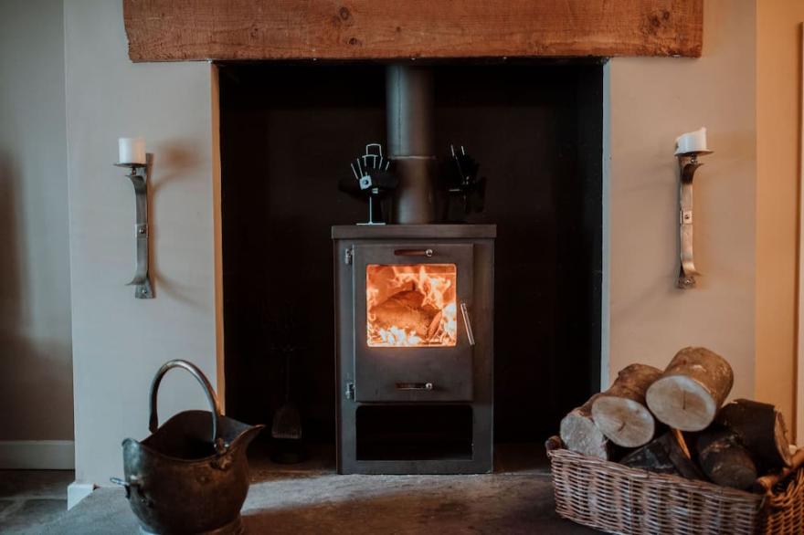 Gatecroft, Garrigill. Stone built 17th century cottage with log burning stoves.
