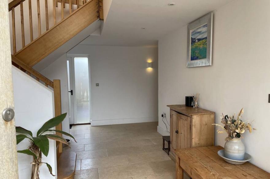 Large newly converted barn ideal for families with pets