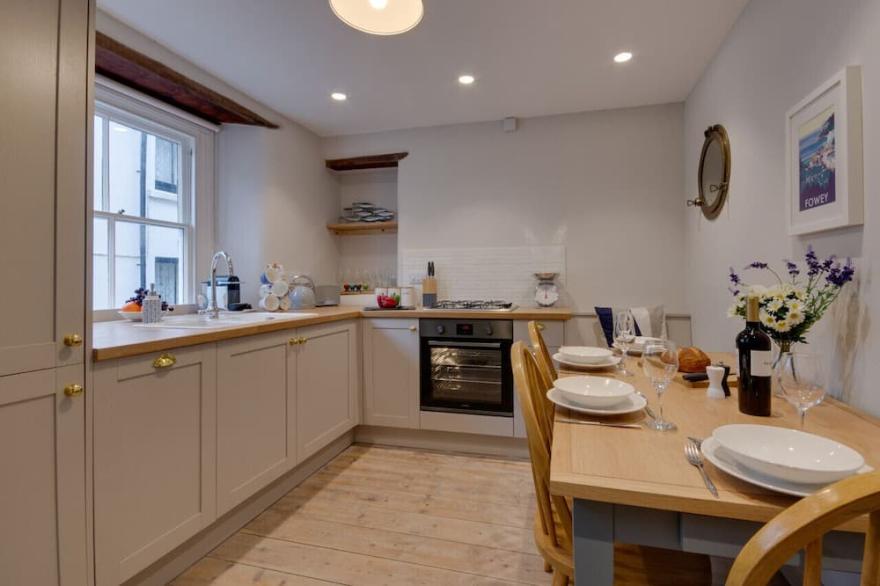 Killas Cottage - Three Bedroom House, Sleeps 4