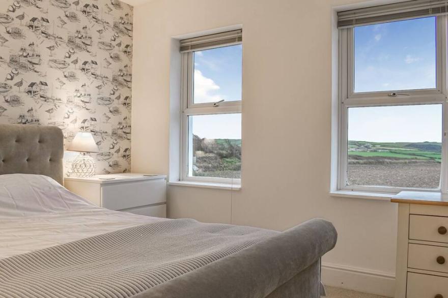 6 bedroom accommodation in Treburrick near Porthcothan Bay