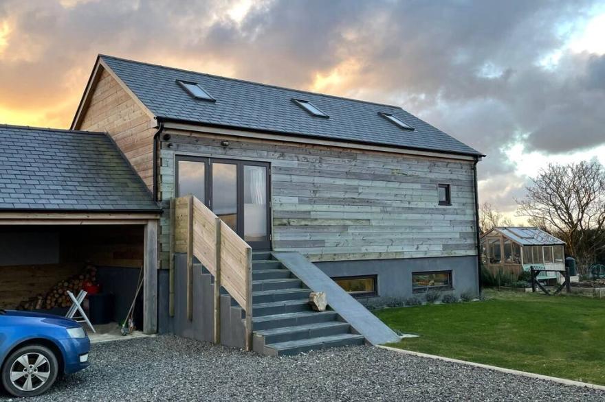 Light and Spacious Holiday Barn in North Cornwall