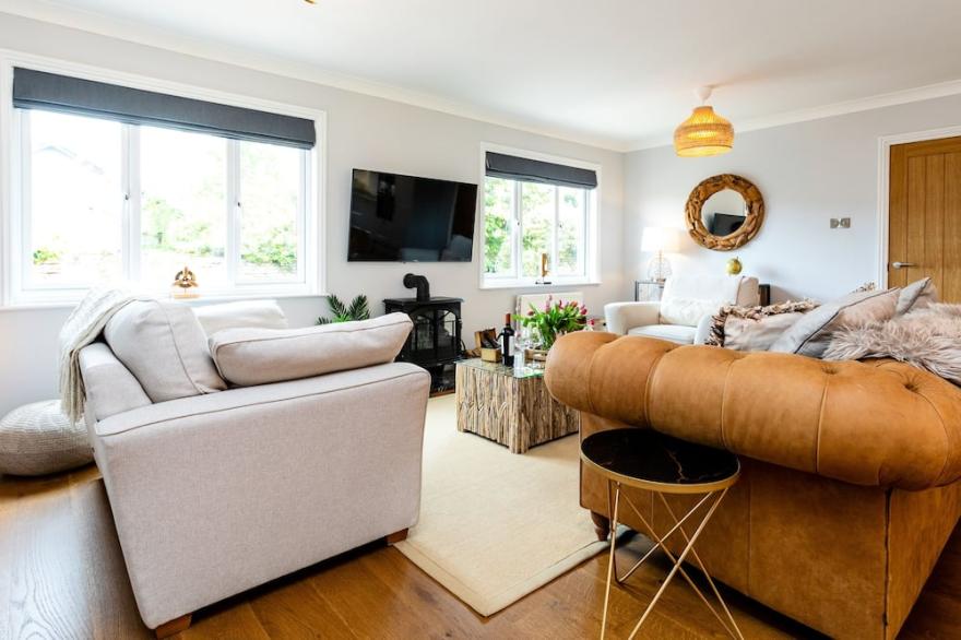 POLISHED PEBBLE, family friendly, country holiday cottage in Beadnell