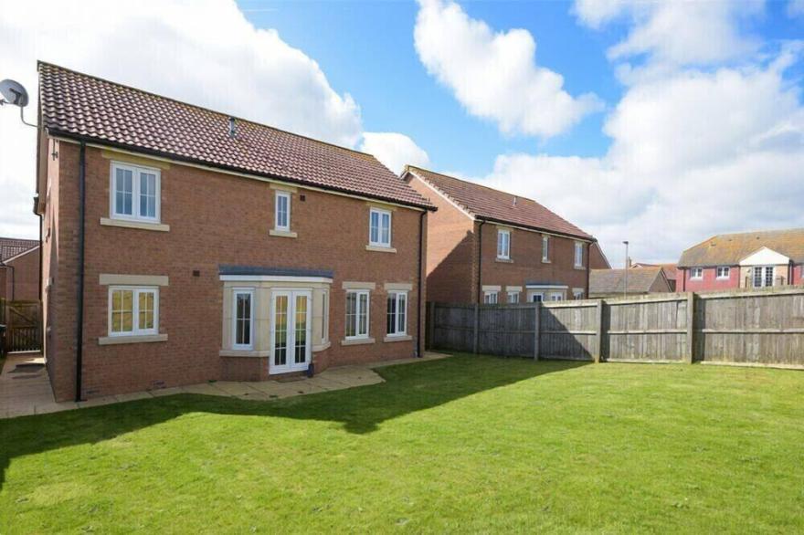 53 LONGBEACH, pet friendly, country holiday cottage in Beadnell