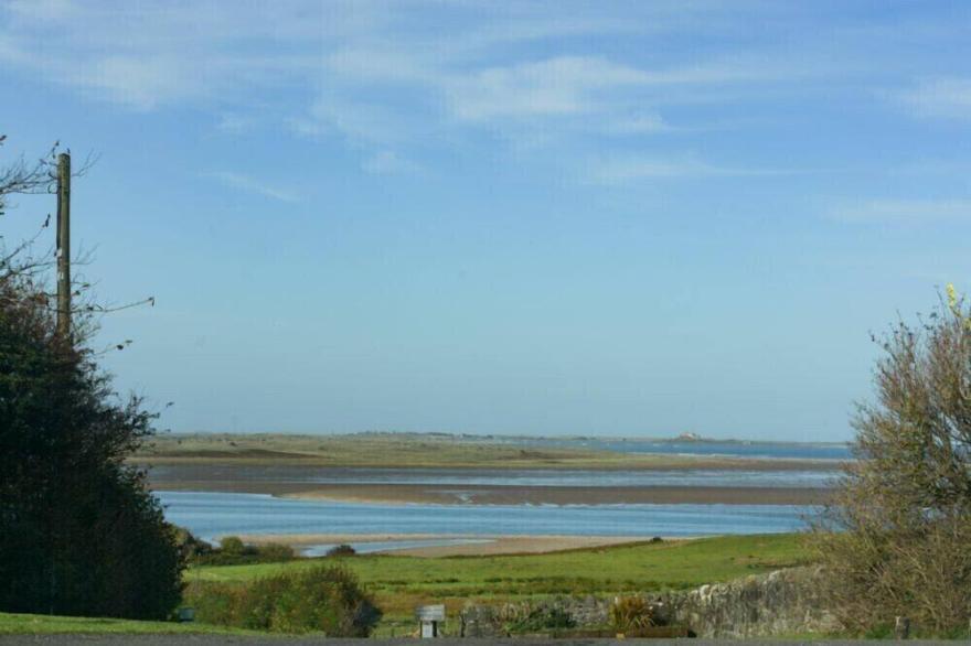 THE WARREN, family friendly, with open fire in Bamburgh