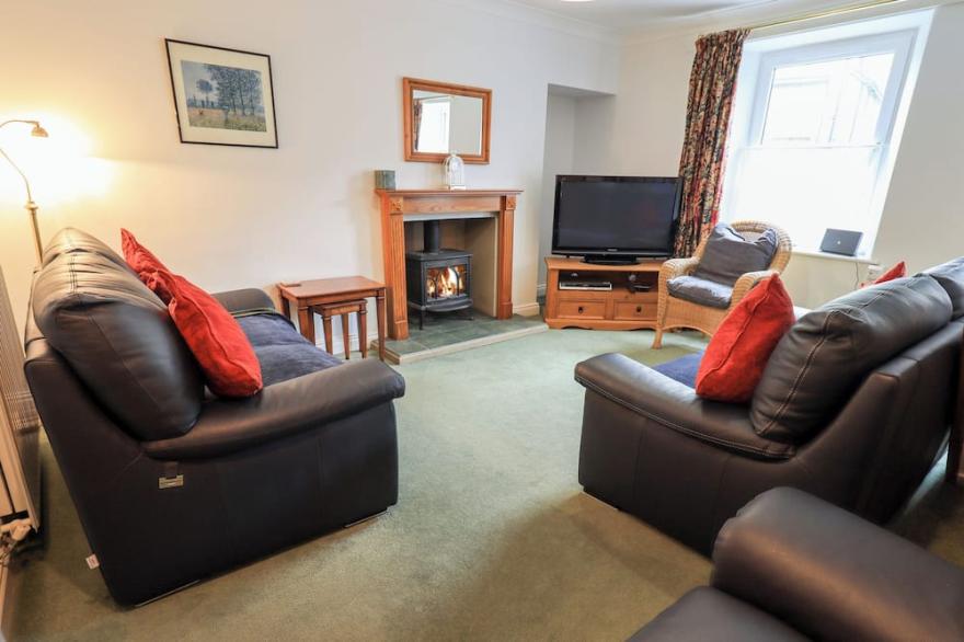 7 STYBARROW TERRACE, family friendly, with a garden in Glenridding
