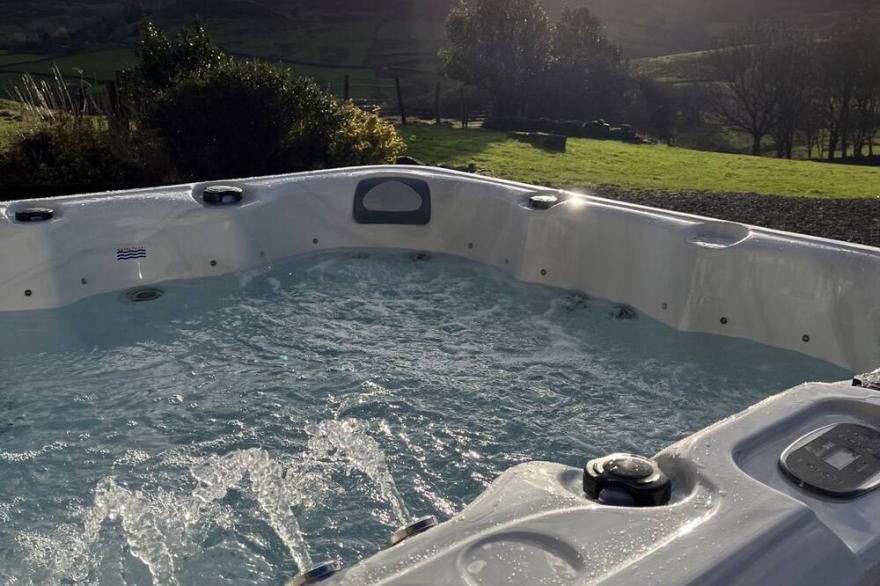 Stable Cottage is a cosy two story Yorkshire stone cottage which sleeps five guests. Ideal for famil