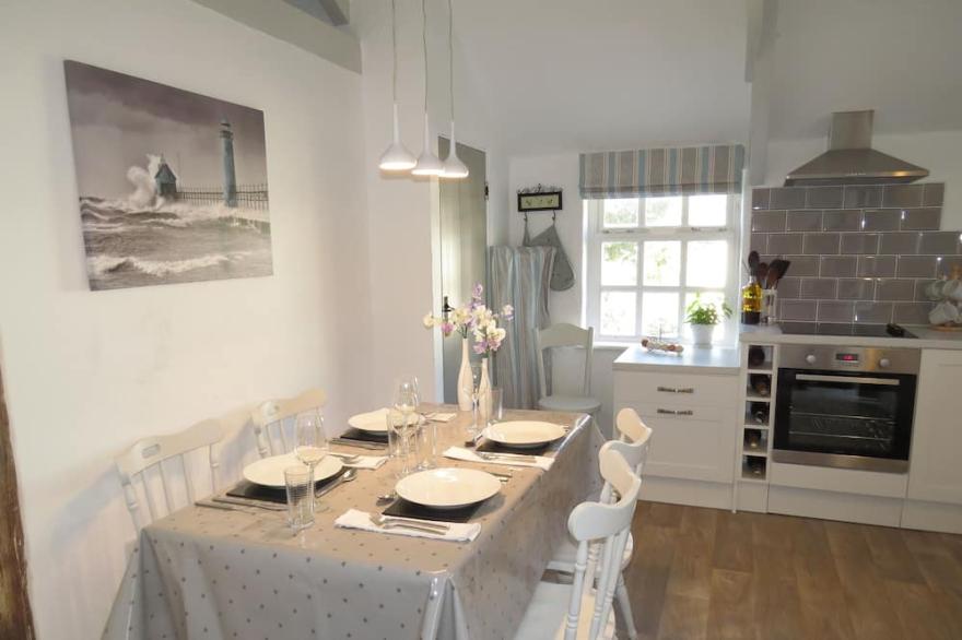 Beautiful Quiet Rural Character Cottage In The Heart Of Cornwall.