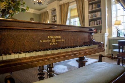 Eslington East Wing -  a grade II listed property that sleeps 10 guests in 5 bedrooms