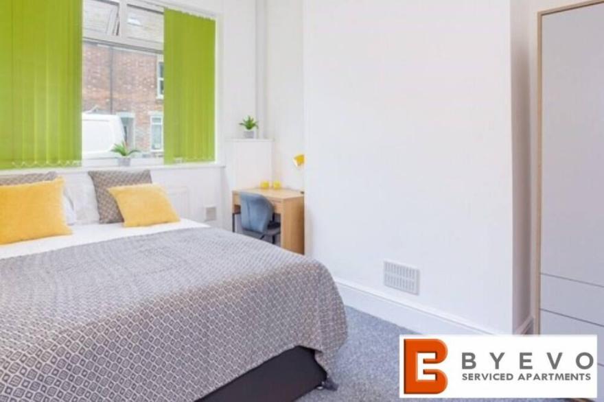 ByEvo Darwin House - 4 bed 2 bath House great for Contractors or Families