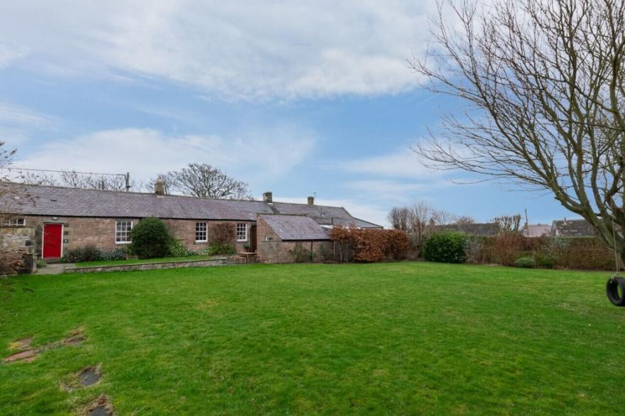 The Cottage - Three Bedroom House, Sleeps 6