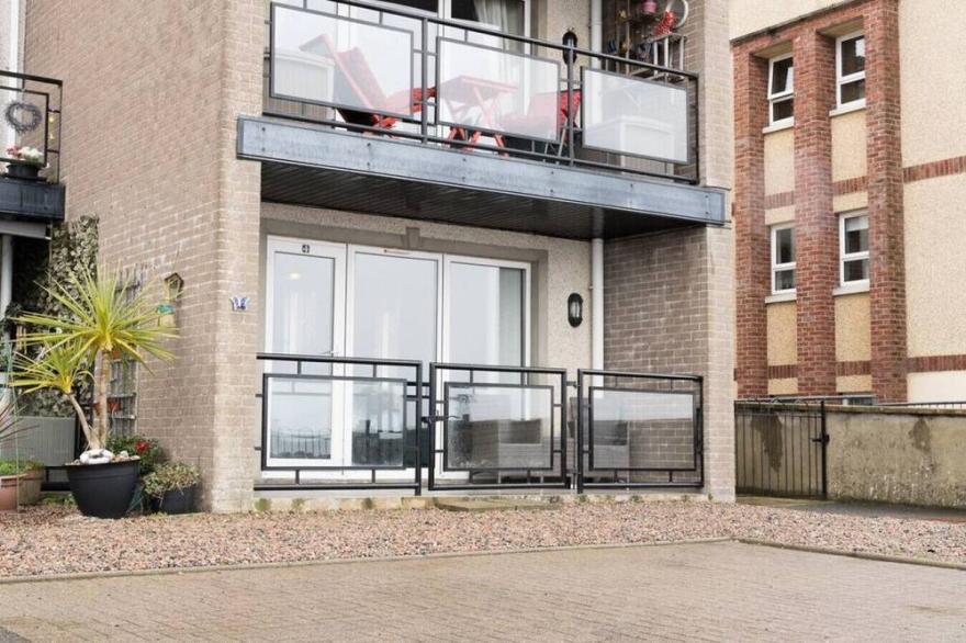 Bayview Apartment 4 · Escape Ordinary~Bayview Apartment~Luxury Interior
