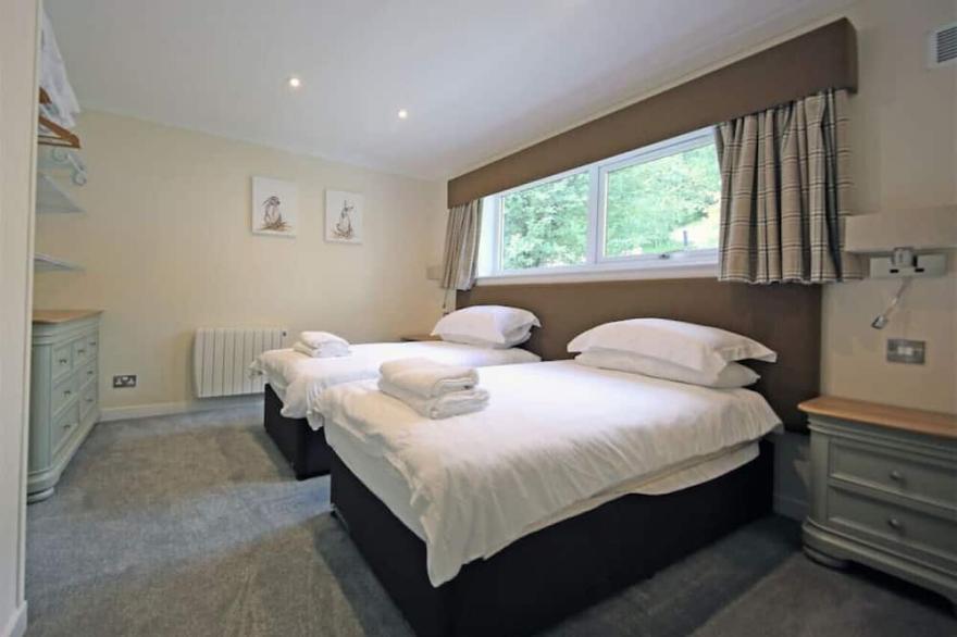Loch Rannoch Highland Club Pine Martin Lodge 8