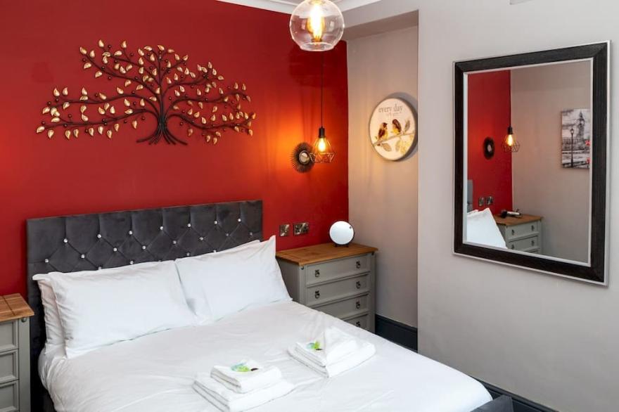 Pass the Keys | Amazing, Newly renovated 5Bedroom House sleeps 10