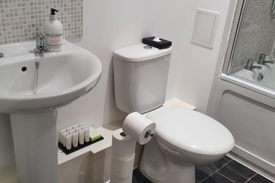 Garland Modern Central City Apartment London-Close to Station