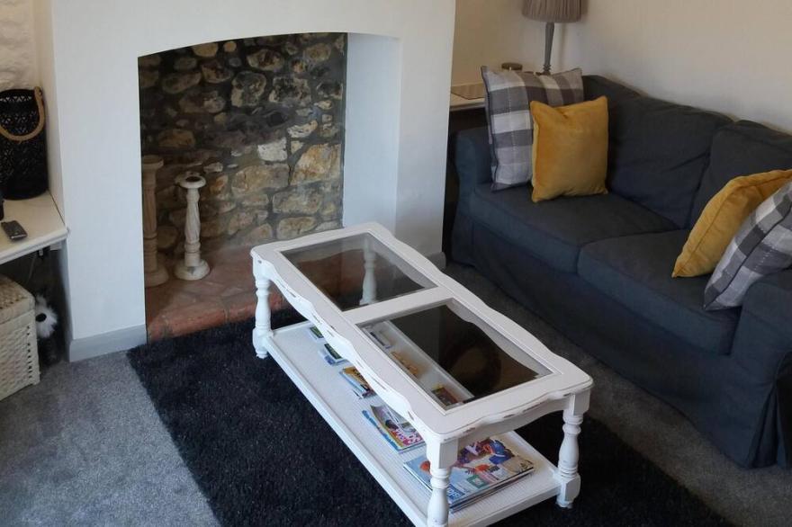 Fossil Cottage -  Restored stone cottage in idyllic location