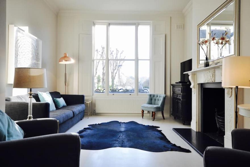 Newly Refurbished - Notting Hill - ideally located for visiting Central London