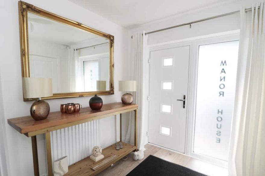 MANOR HOUSE, family friendly, luxury holiday cottage in Warkworth