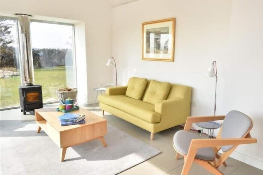 TAIGH GLAS, romantic, luxury holiday cottage in Gairloch