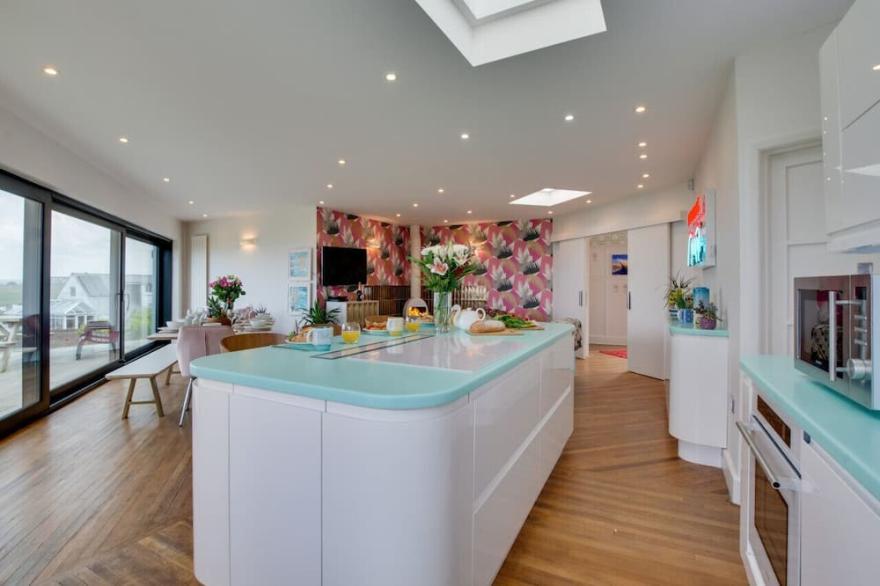 Red Rails - Five Bedroom House, Sleeps 10