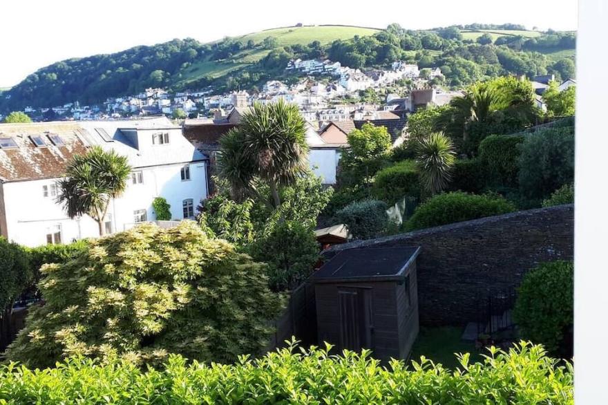 Number Twenty, Dartmouth (Centre, Garage, Garden)