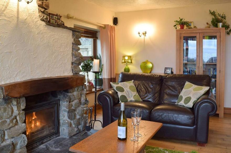 5 bedroom accommodation in near Carmarthen