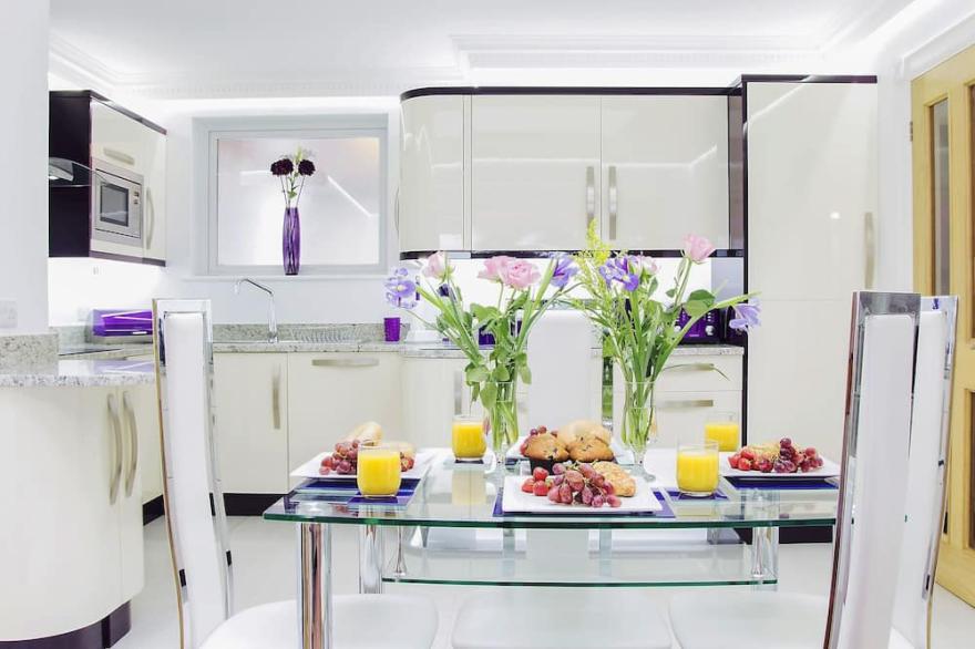 2 bedroom accommodation in Torquay