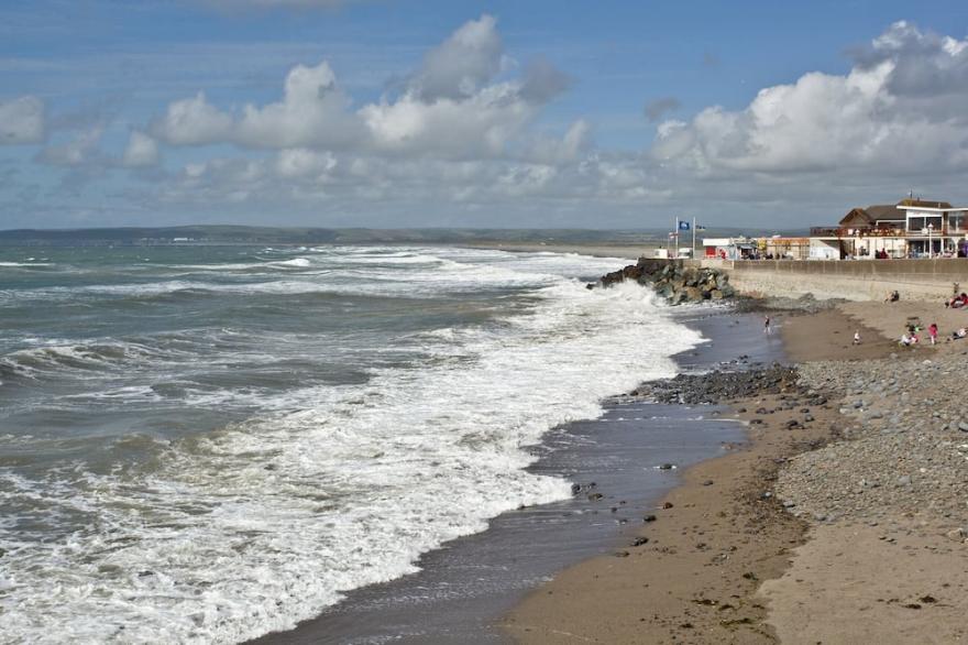 2 bedroom accommodation in Westward Ho!