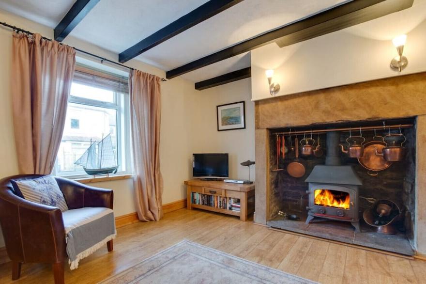 Creel Cottage - Two Bedroom House, Sleeps 4