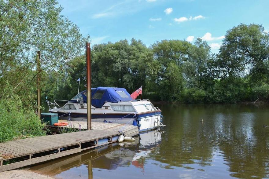 2 bedroom accommodation in Acaster Malbis, near York