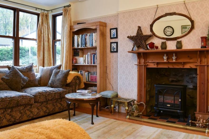 6 bedroom accommodation in Grange-over-Sands