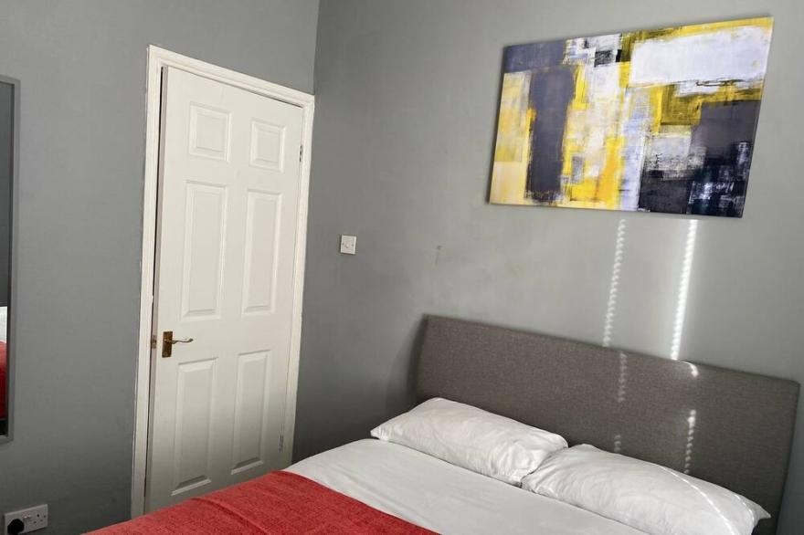 Alexander 2- Bed Apartment Tyneside