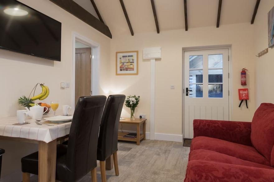 1 bedroom accommodation in Wainfleet St Mary, near Wainfleet All Saints