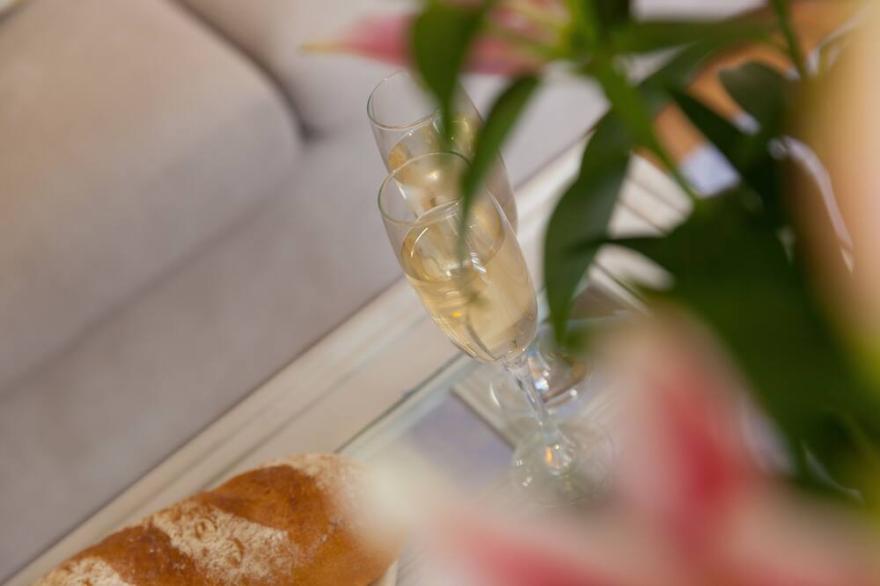 KISSINGMOON, romantic, character holiday cottage in Carbis Bay
