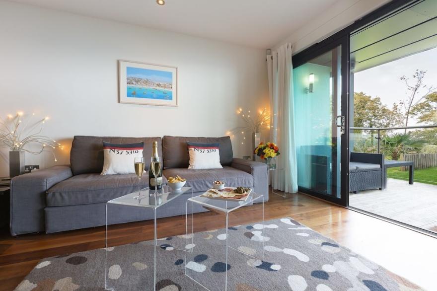 COAST, family friendly, country holiday cottage in St Ives