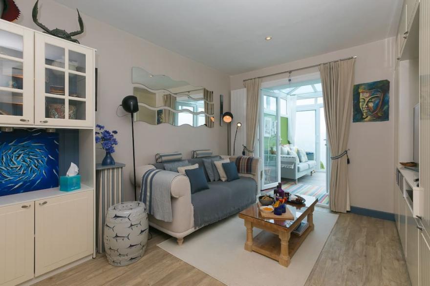 HUERS HIDE, romantic, country holiday cottage in Carbis Bay