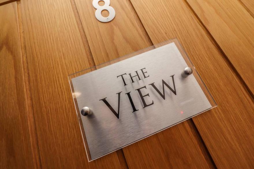 THE VIEW, pet friendly, character holiday cottage in St Ives
