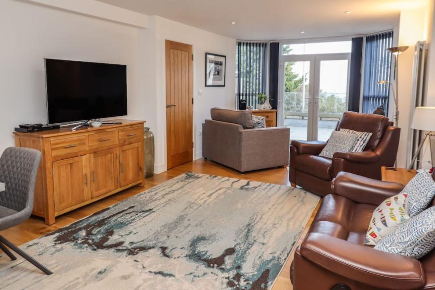 THE VIEW, pet friendly, character holiday cottage in St Ives