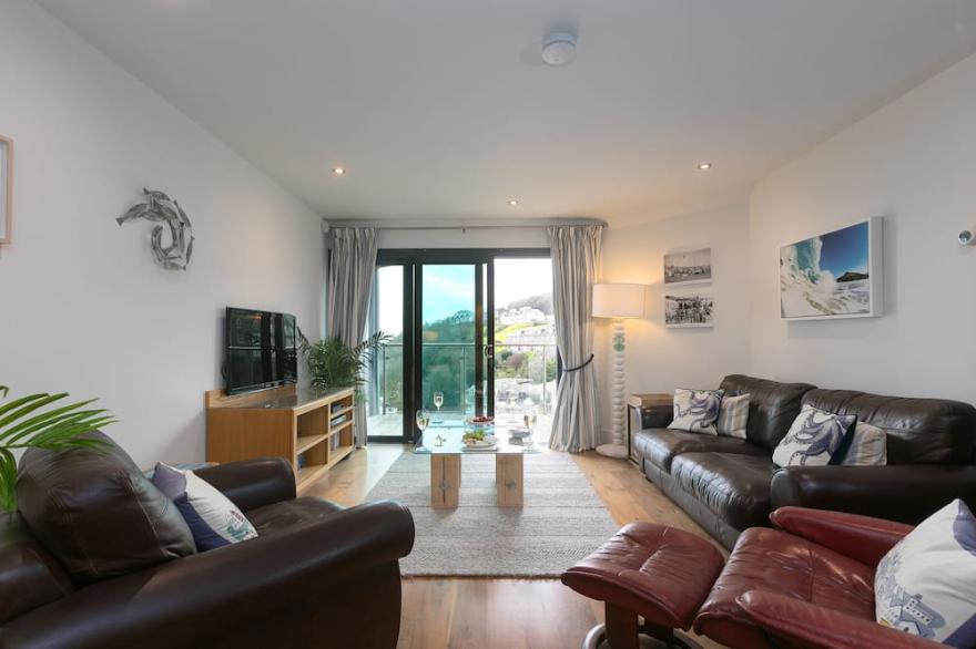 STARGAZY, family friendly, character holiday cottage in St Ives