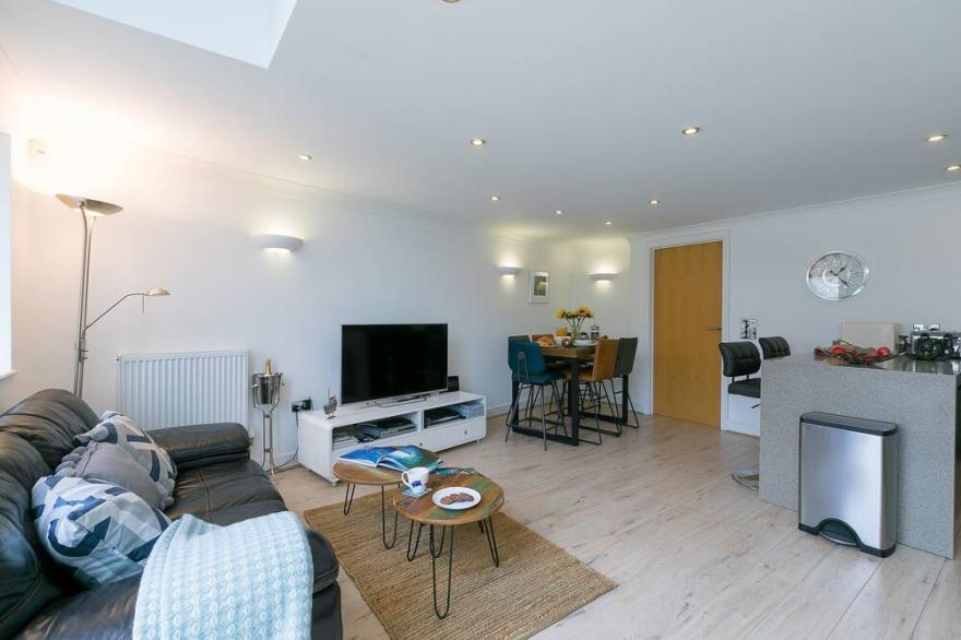 PANACEA, pet friendly, country holiday cottage in St Ives